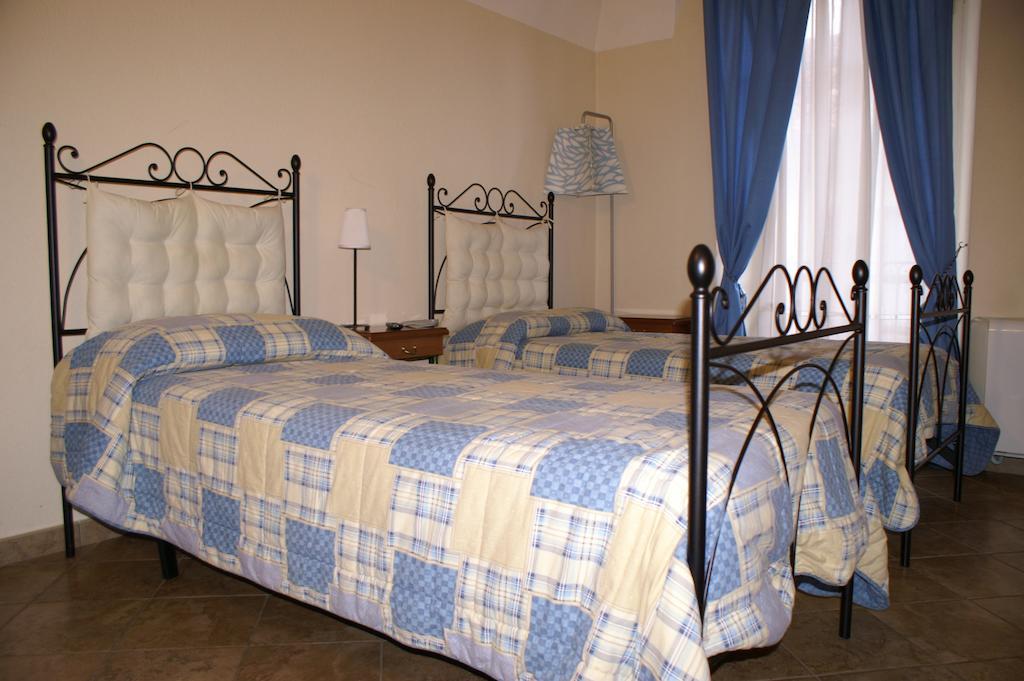 Hotel Porta Santa Maria Busca Pokoj fotografie